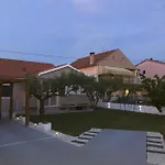 Vila Enthia *